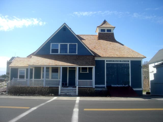 Point Allerton Lifesaving Station