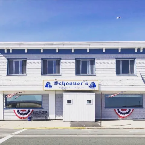 Schooner's Restaurant